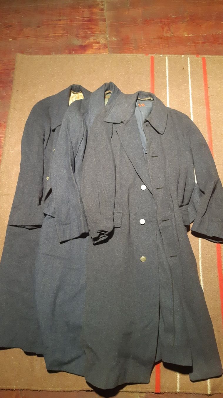 Schweizer Armee Uniformi: 3x Manteau DAP 1940 taille 46 – Usato da Chésopelloz venduto da Toino95