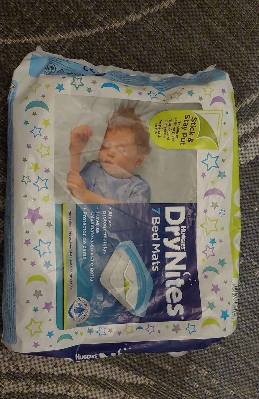 Linge de lit: Huggies DryNites 3stk Bettauflagen – D'occasion à Egolzwil par mobiledeluxe