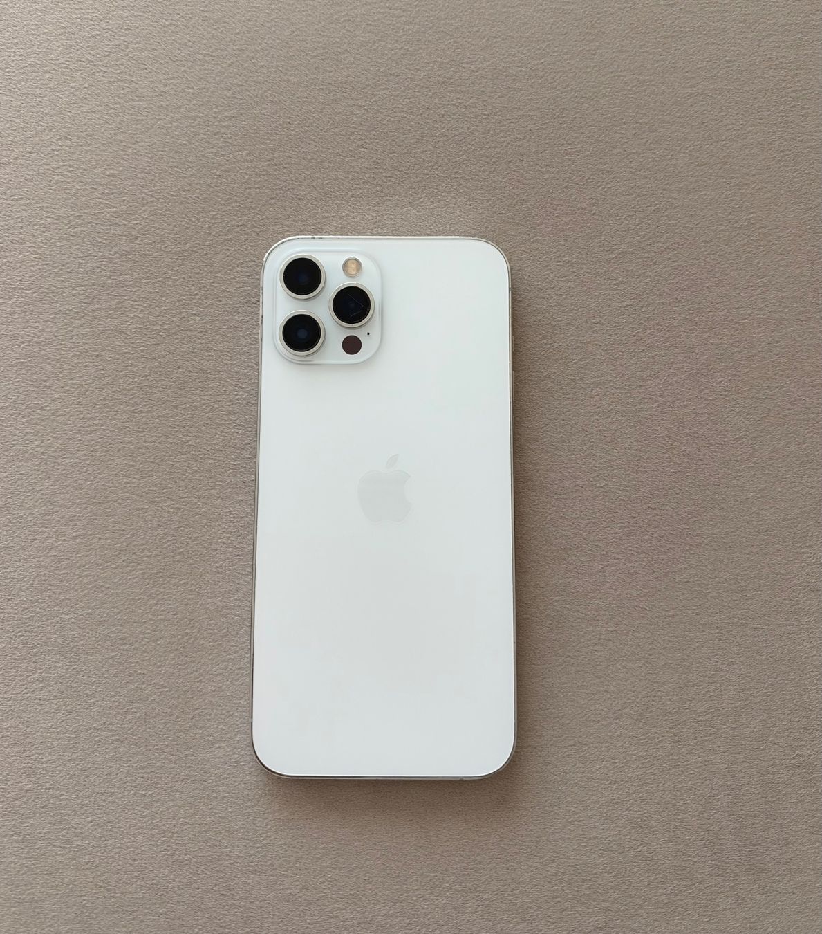Apple Telefoni cellulari / Smartphones: iPhone 12 Pro Max 256 GB weiss – Usato da Winterthur venduto da oElao 1