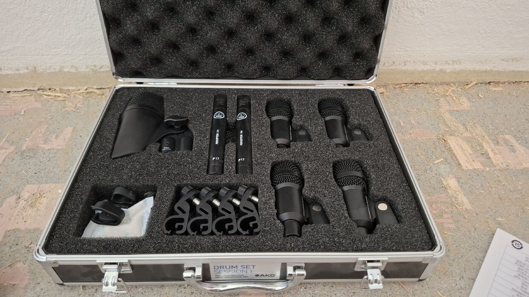Akg Microfoni: Drum-Recording-Set / AKG Mikrofonset, Tascam Interface – Usato da Gibswil venduto da LUMA99 1
