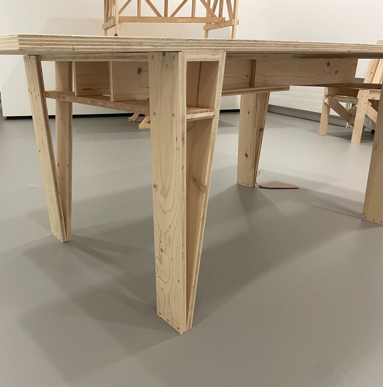 Tavoli: Table rectangulaire en bois neuve - Enzo Mari / MBAL – Nuovo (secondo la descrizione) da Le Locle venduto da MBAL2400 1