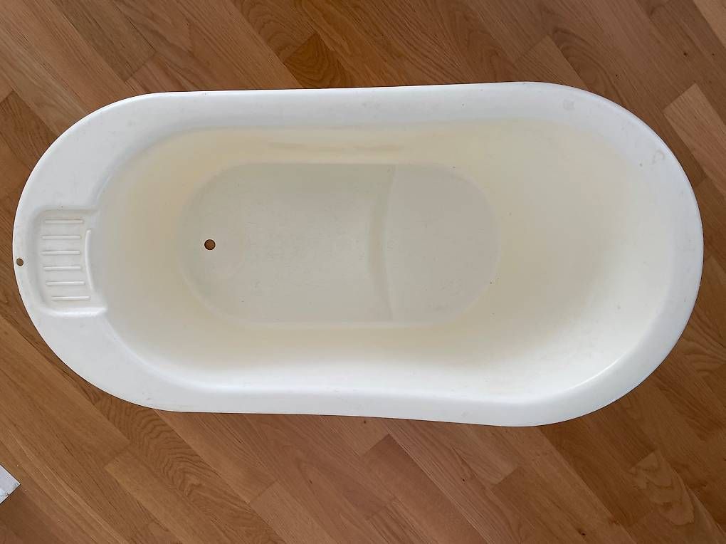 Badespass: Babybadewanne mit Ablass – Gebraucht aus Seuzach von nmoo 1
