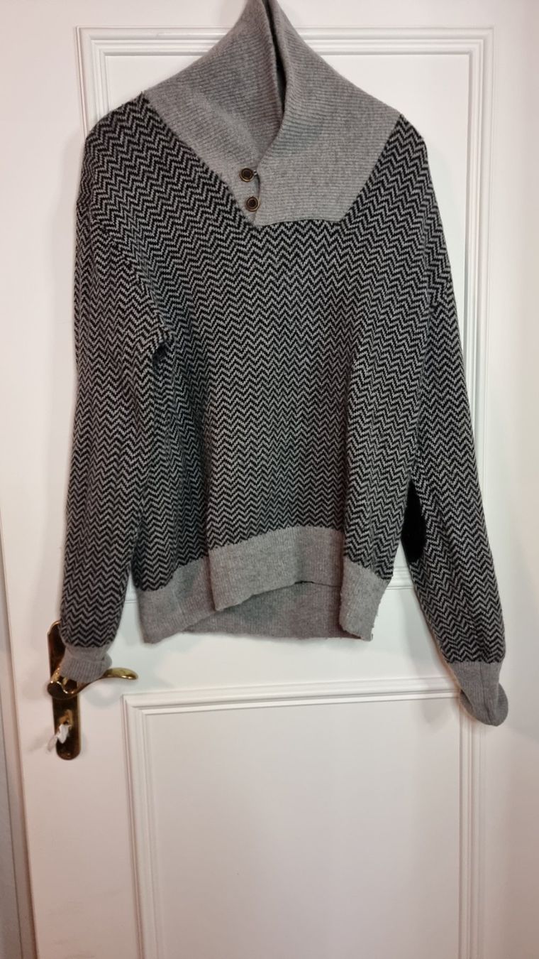Maglioni & Felpe: Schicker Vintage Style Rollkragenpullover Gr. 40 – Usato da Wald ZH venduto da CapLux 2