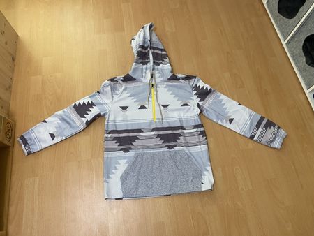 Stylischer Hoodie Gr. L mit Kapuze - ideal für Herbst