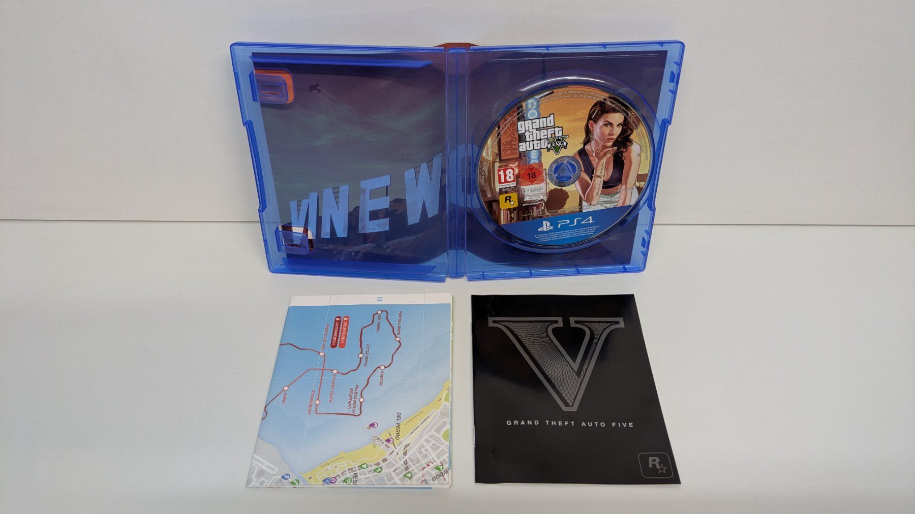 Sony Console: PlayStation 4 mit Controller und GTA V – Usato da Menziken venduto da mame18 2