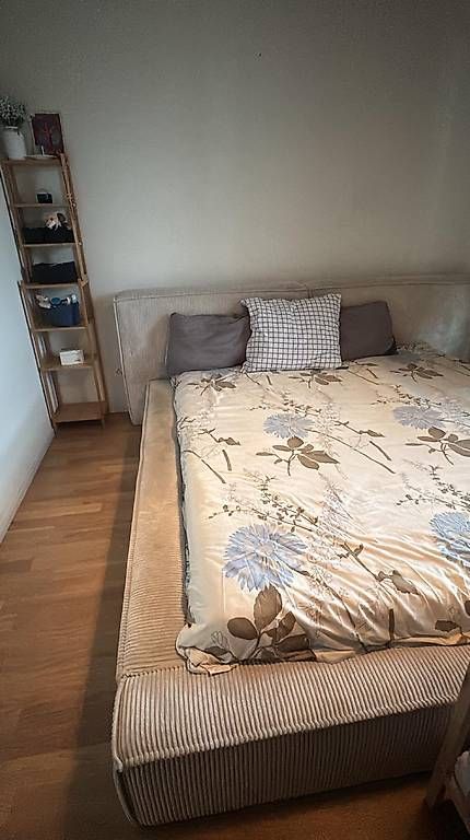 Betten: Lit + matelas à. Vendre – Gebraucht aus Mont-sur-Lausanne von ACVSARL 1