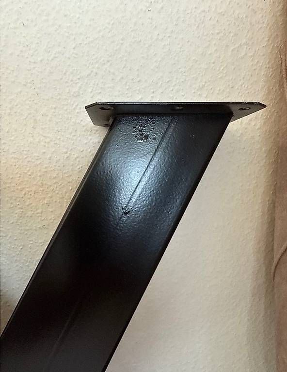 Altri mobili: Schwarze Couchtischbeine 50cm hoch – Usato da Frenkendorf venduto da emi_jg7b 4