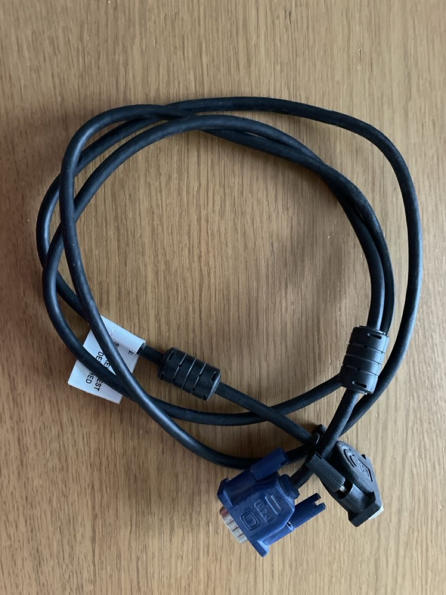 Cavi: VGA Kabel, Monitorkabel, PC Kabel – Usato da Zürich venduto da spo_zxm7 2