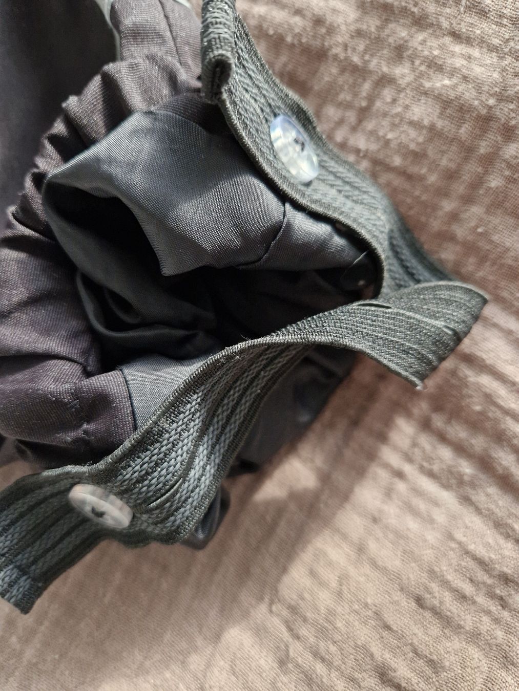 H&M Pantaloni: Regenhose Grösse 104 – Usato da Heimberg venduto da Eleanor20 1