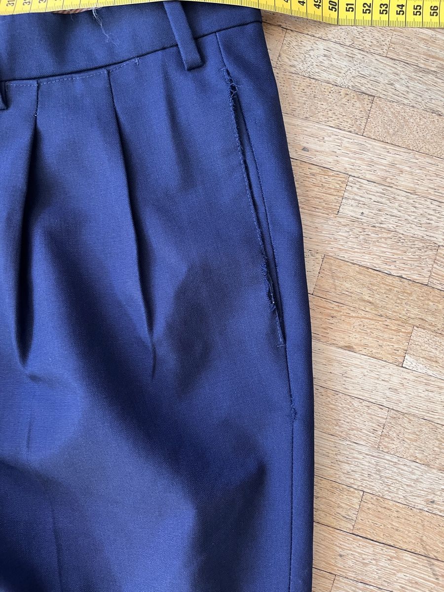 Loro Piana Pantaloni: Loro Piana Hose Suit – Difettoso da Genève venduto da 3M_JR 2