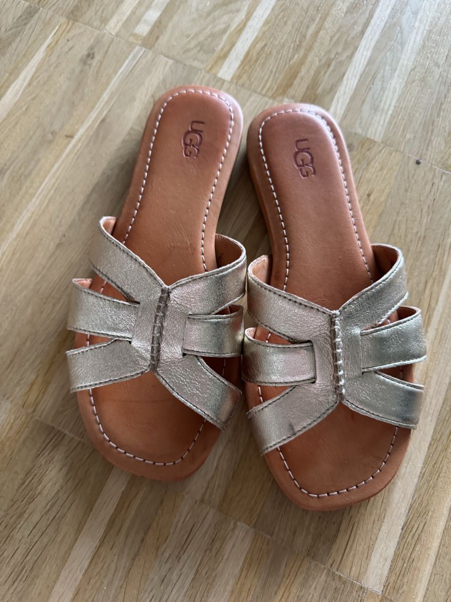 Ugg Scarpe da donna: Slides von Ugg – Nuovo (secondo la descrizione) da Basel venduto da Glamourpourtoi