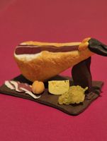 Jambon mit Zubehör für Puppenhaus/Puppenstube