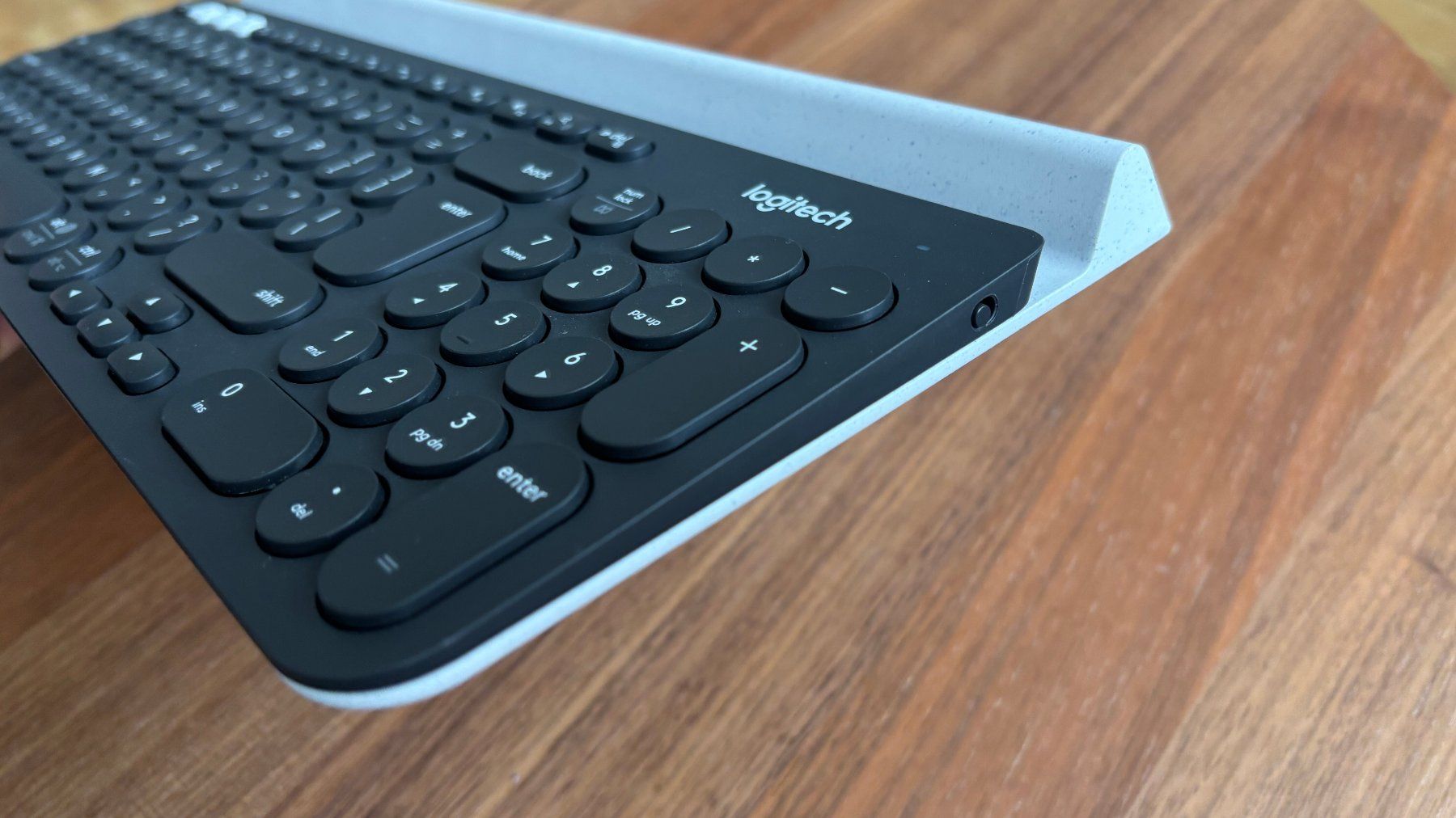 Logitech Tastiere: Logitech K780 Multi-Device Kabellos Tastatur – Usato da Zürich venduto da sza_f79y 5