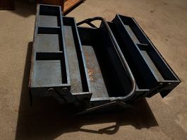  Vintage-Werkzeugkiste aus Metall