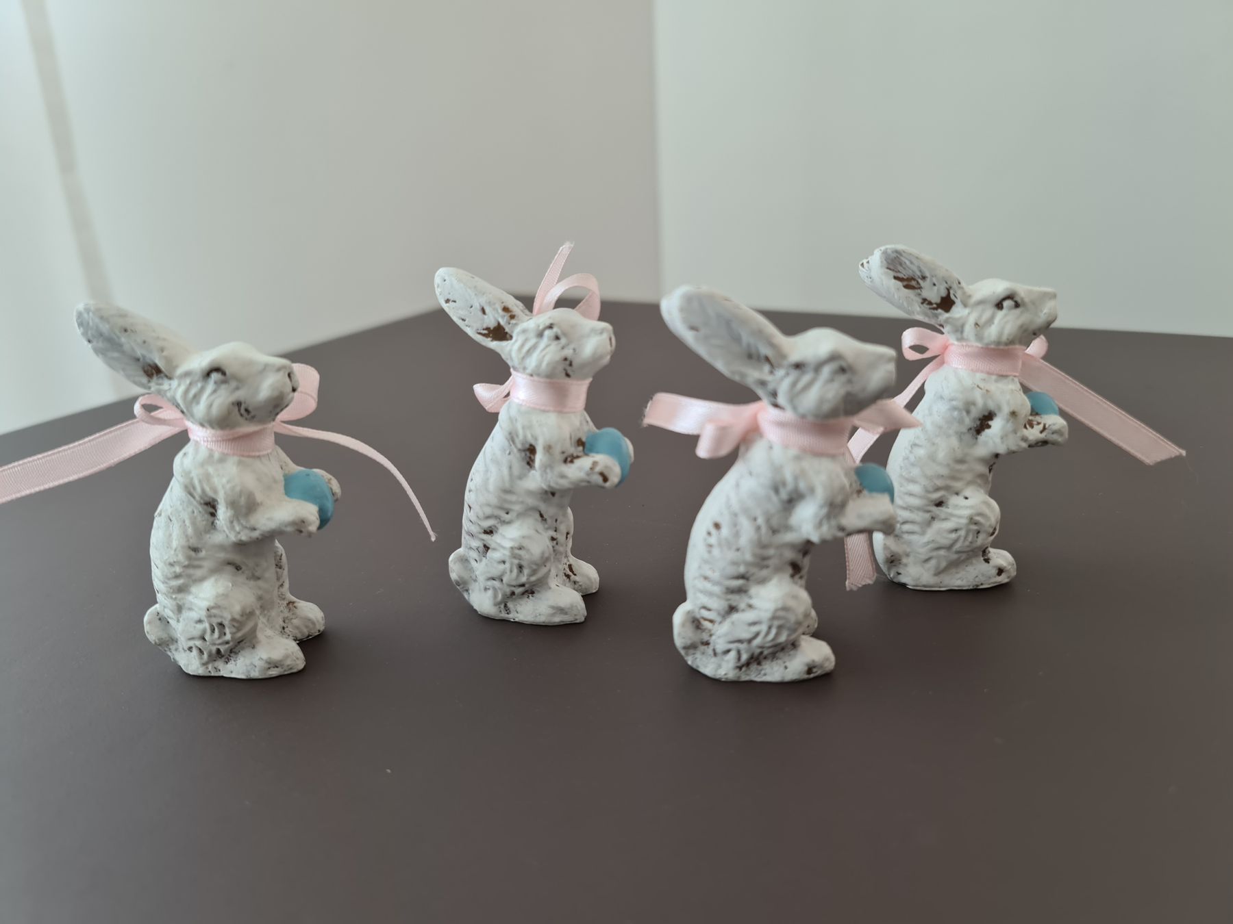 Tutte le decorazioni: Vier Osterhasenfiguren in Shabby-Chic Optik – Nuovo (secondo la descrizione) da Uster venduto da Cruleye 6