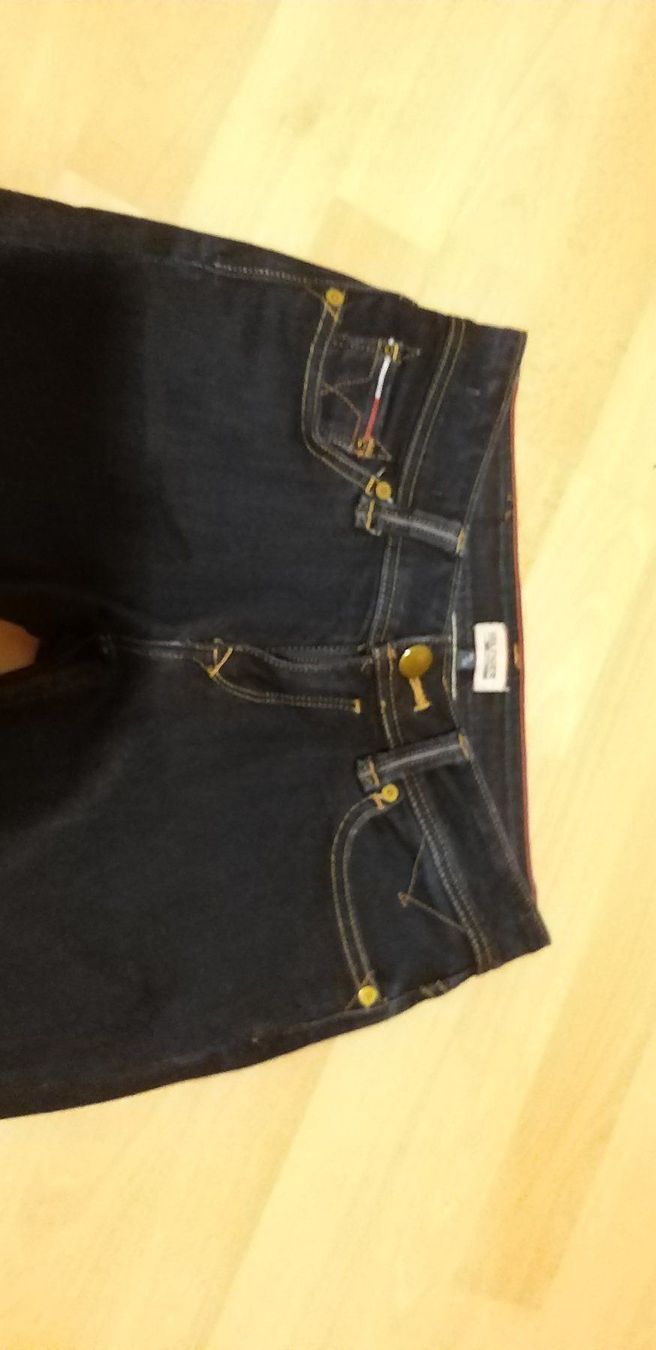 Tommy Hilfiger Jeans: Tommy Hilfiger  26/ 32 Neu – Nuovo (secondo la descrizione) da Gommiswald venduto da Cyndi5 1