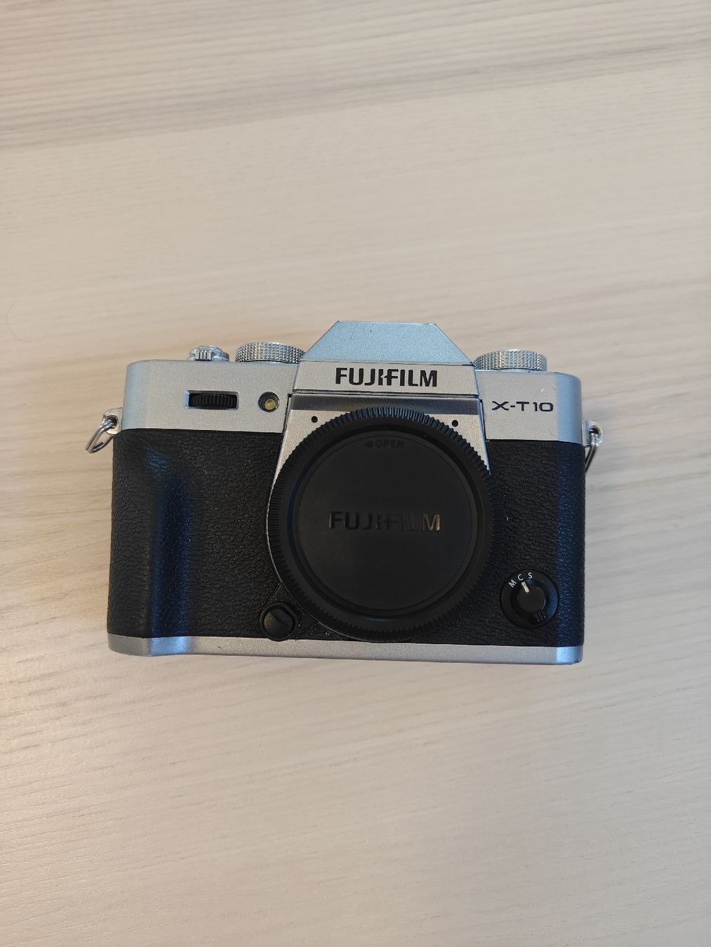 Fujifilm Fotocamera: Fujifilm X-T10 défectueux! – Difettoso da Ste-Croix venduto da Art1404