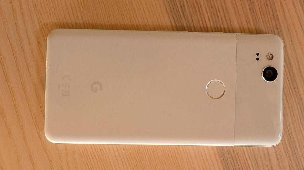 Google Telefoni cellulari / Smartphones: Google Pixel 2 Gratisversand – Usato da Innertkirchen venduto da Flir 1