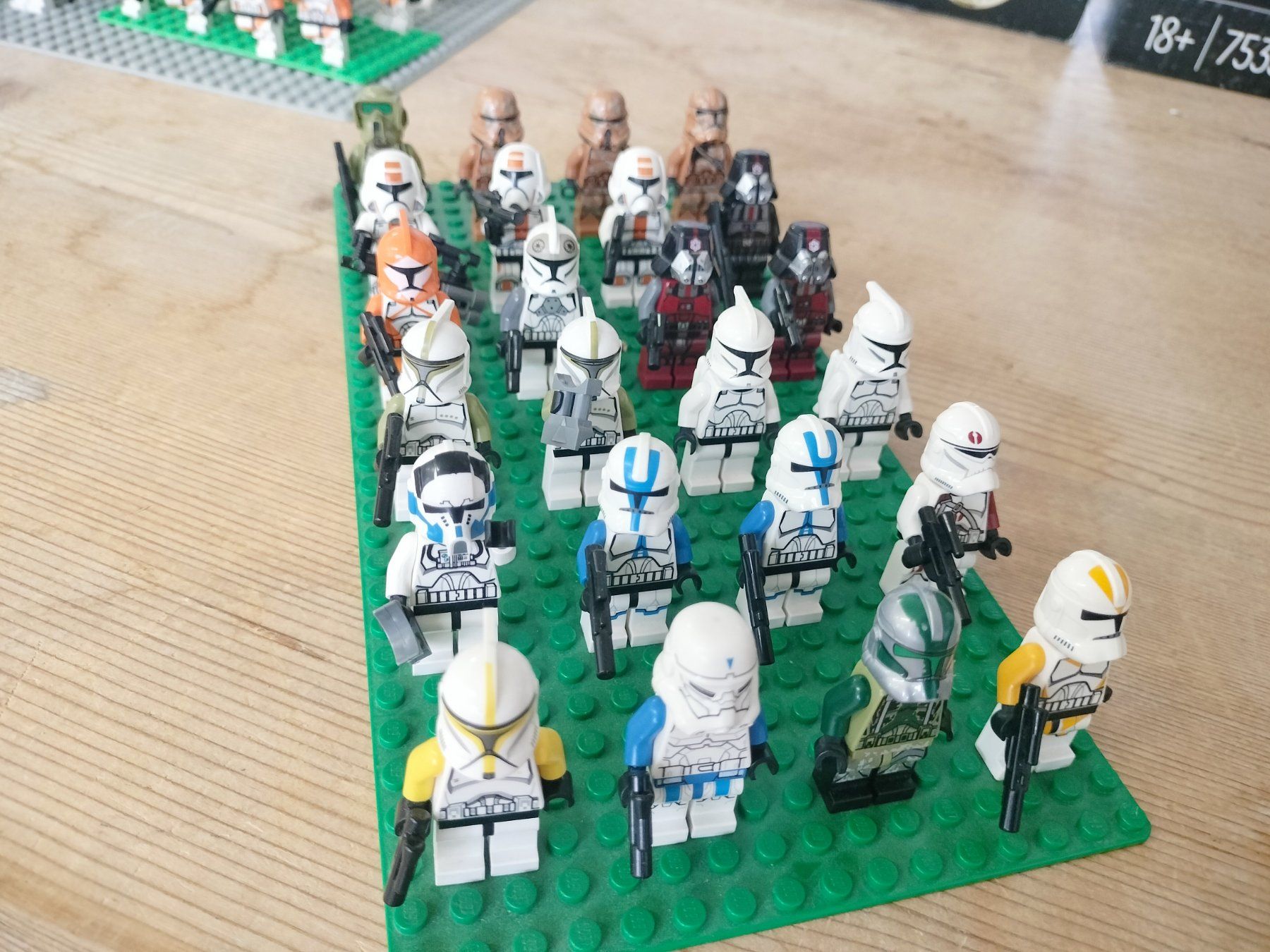 Lego Giocattoli: Lego Star Wars div. Clone Trooper 24 Stück – Usato da Wil SG venduto da RoyalBricks 1