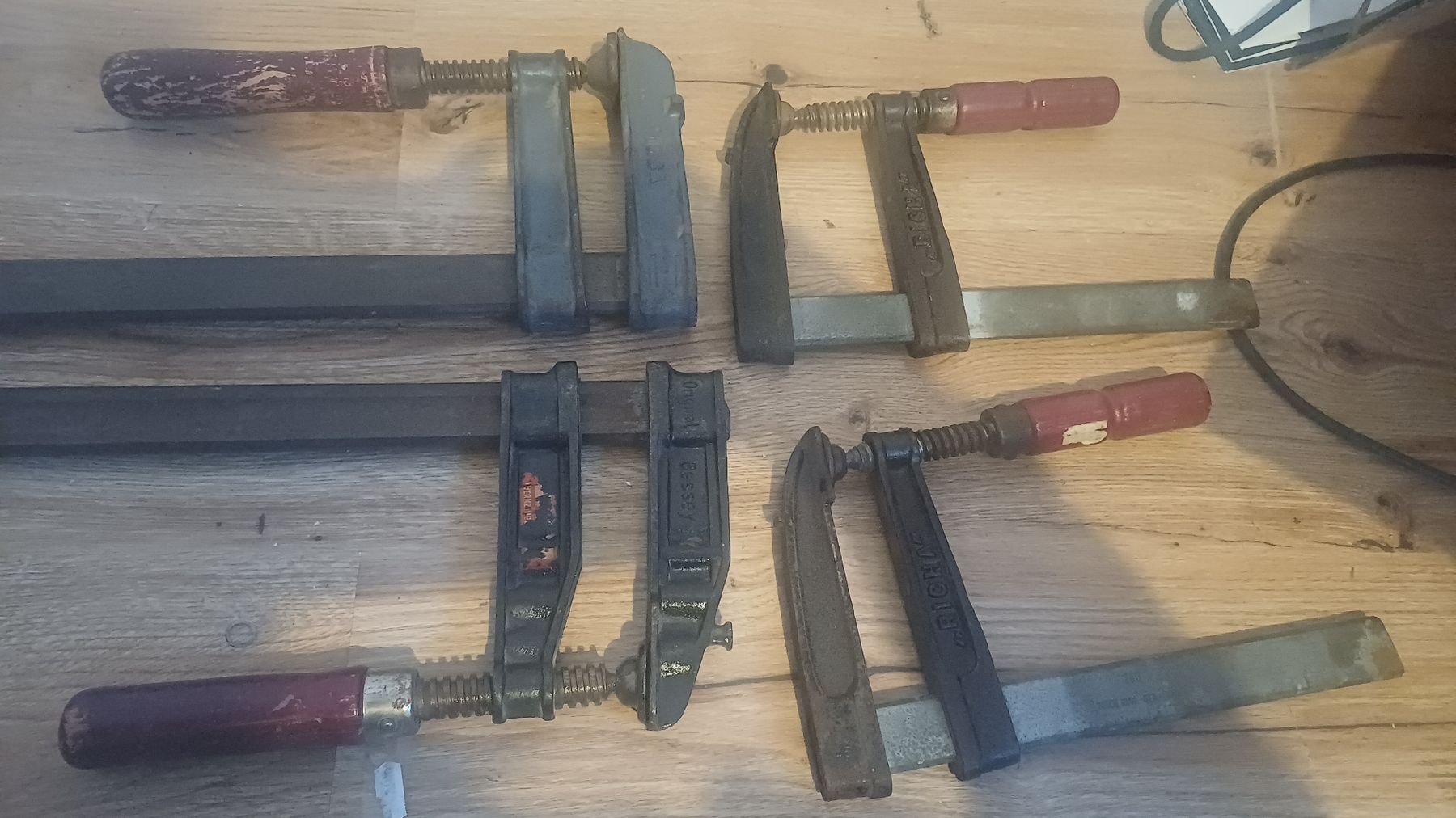 Bessey Tutti gli attrezzi: 4 Alte Schraubzwingen – Usato da Flawil venduto da Naphtali 5