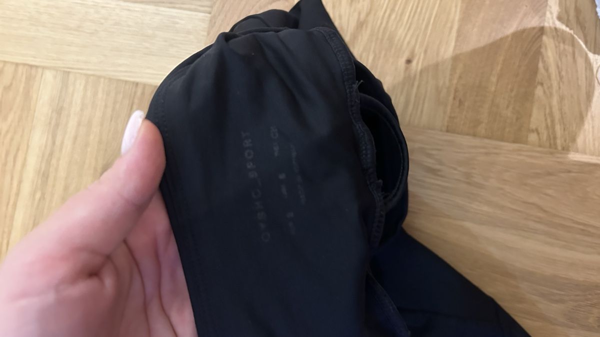 Oysho Leggings: Oysho compressive leggings – Usato da Zürich venduto da gol_zrr2 2