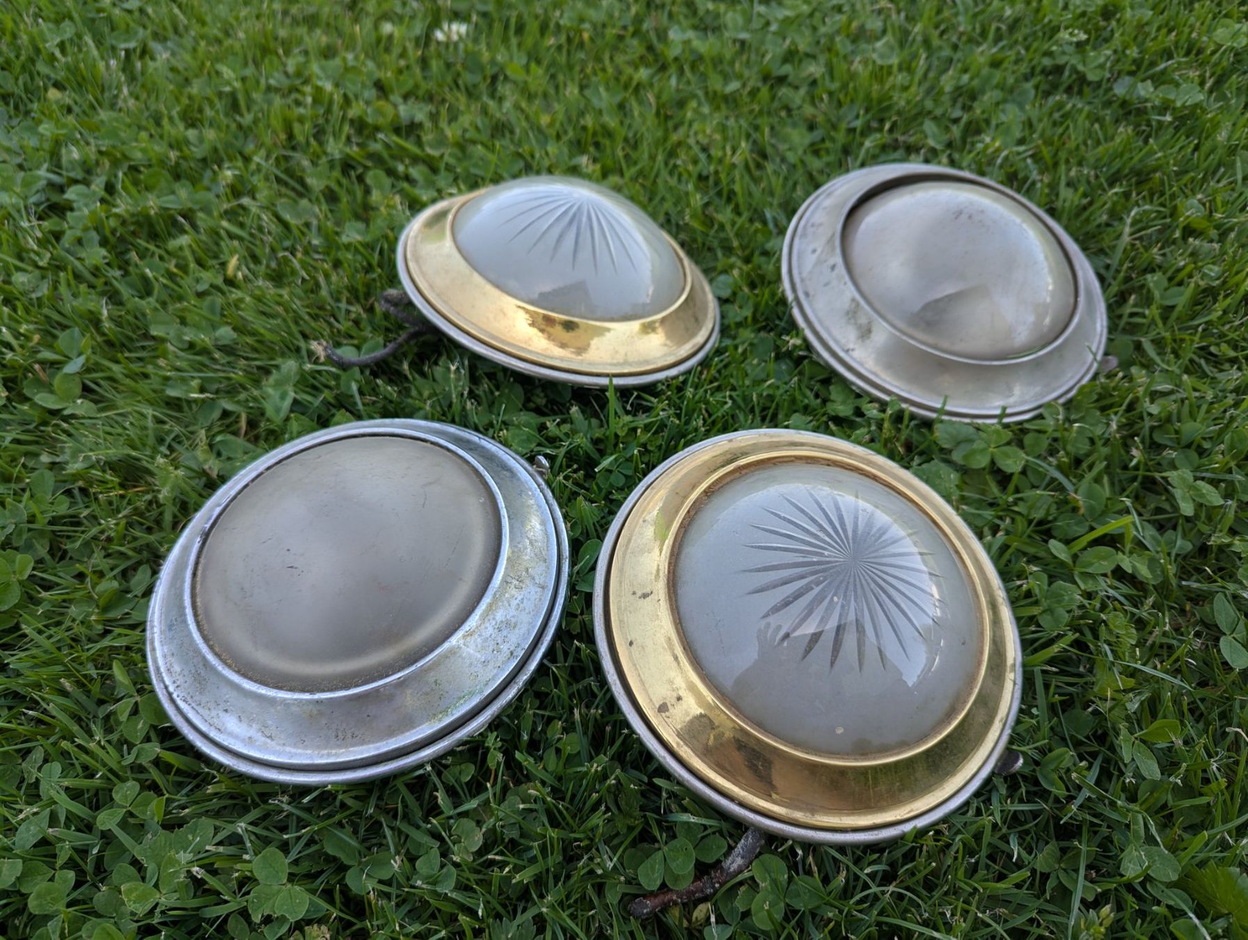 Autres accessoires p. véhicule: Innenraum Deckenleuchten zu Oldtimer – D'occasion à Dietschwil par FIZENATOR