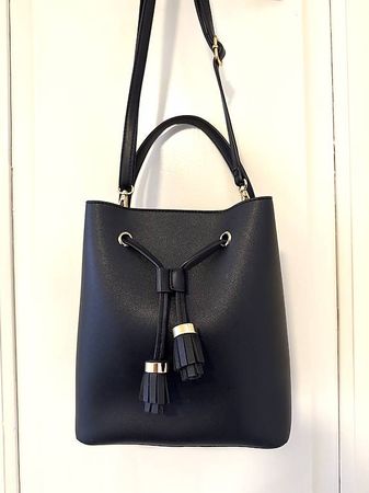 Umhänge- Beuteltasche "schwarz"