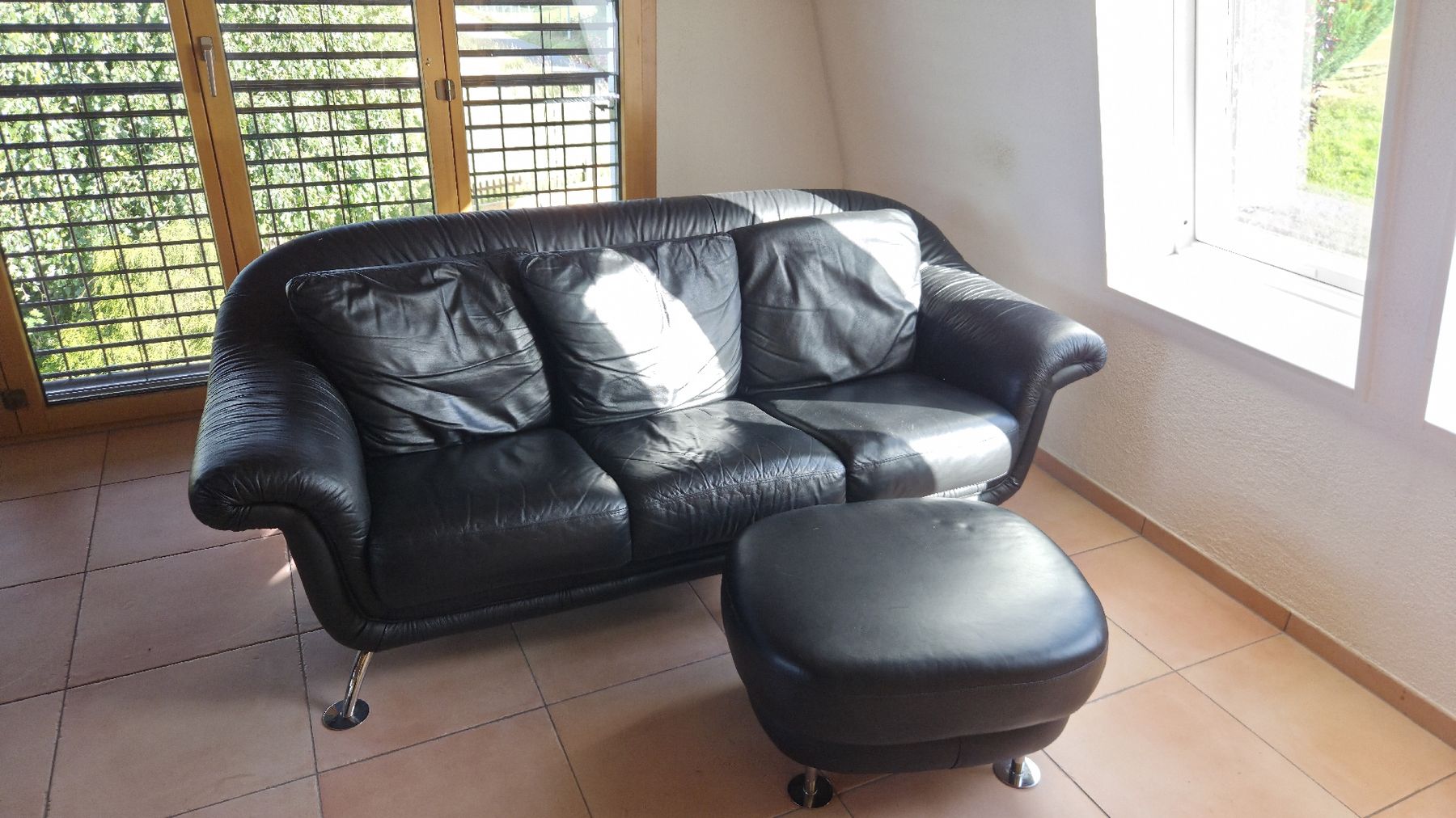 Sofas: 2 Sofas mit Hocker – Gebraucht aus Pfeffikon LU von Spiderpig1991