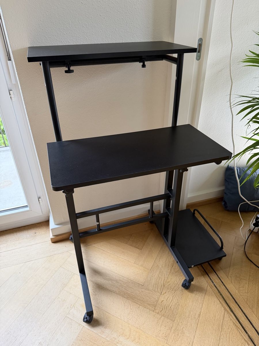 Bureaux: Adjustable Mobile Laptop Workstation, Black – Neuf (Voir description) à Zürich par mik_ykn6 1