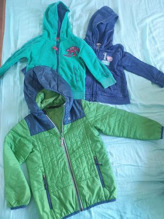 2 Übergangsjäckchen und 1KTEC Jacke Grösse 92/98/104/110