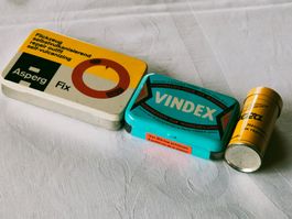 3 Stk. verschiedene kleine Blechdosen, Vintage