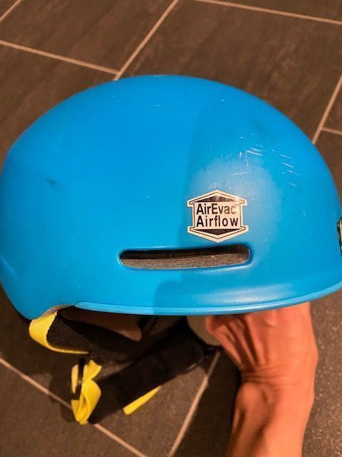 Caschi: Smith light ski helmet – Usato da Dallenwil venduto da ZD2019 3