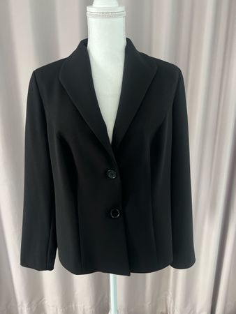 Schwarzer Blazer von Mona - zeitlos & elegant!