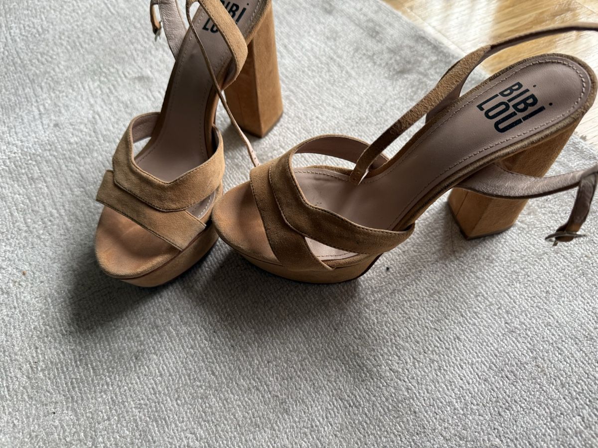 Scarpe da donna: Plateau Sandalen, Wildleder, Gr. 38 – Usato da Zürich venduto da secondhandpassion 1