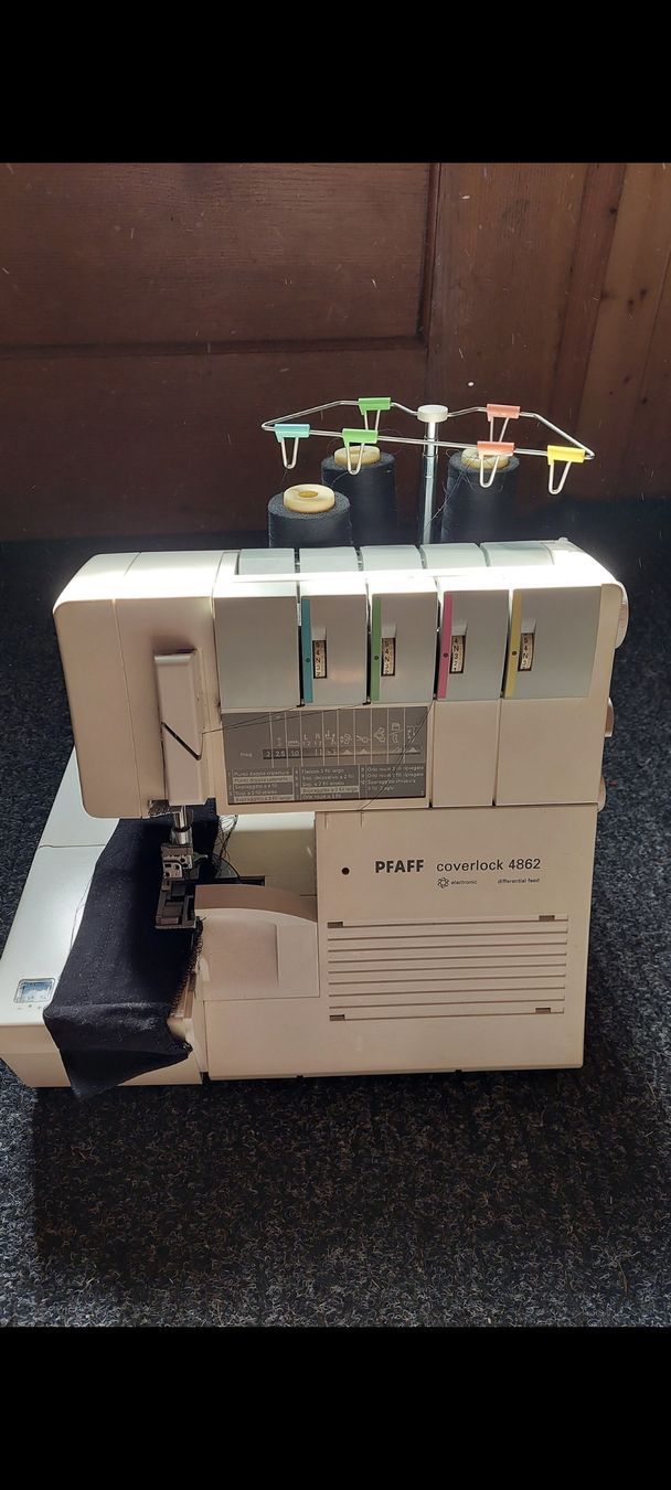 Pfaff Nähmaschinen: Paff Overlock – Gebraucht aus Altstätten SG von tatsheep