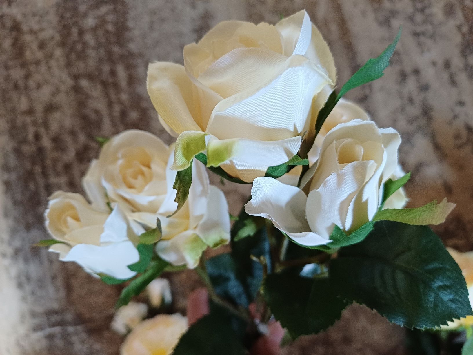 Tutte le decorazioni: neu: Kunstrosen Deko-Blumen Strauss  – Nuovo (secondo la descrizione) da Nassen venduto da verrueckt 4