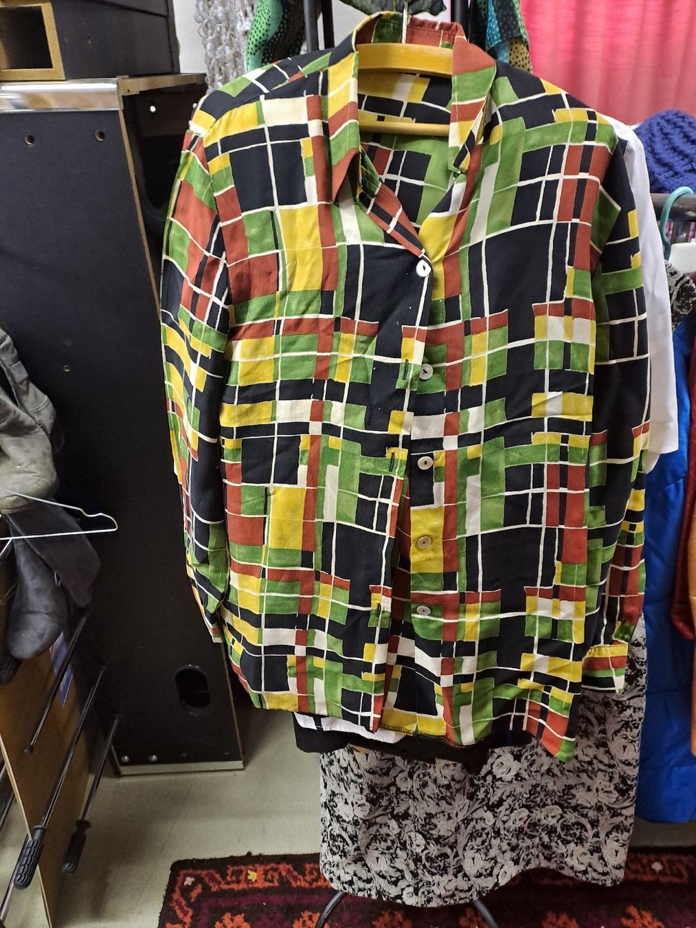 Blusen: Bluse mit Karomuster farbig Grösse 40 – Gebraucht aus Zürich von Schoebi19 1