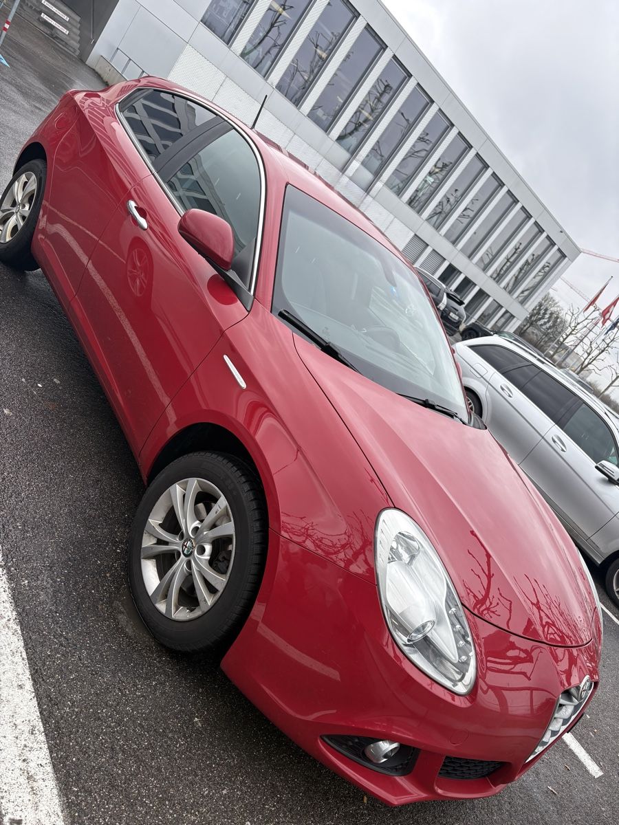 Alfa Romeo Autos: ALFA ROMEO Giulietta 1.4 MultiAir Distinctive – Gebraucht aus Umiken von Chanti_Vosl 3