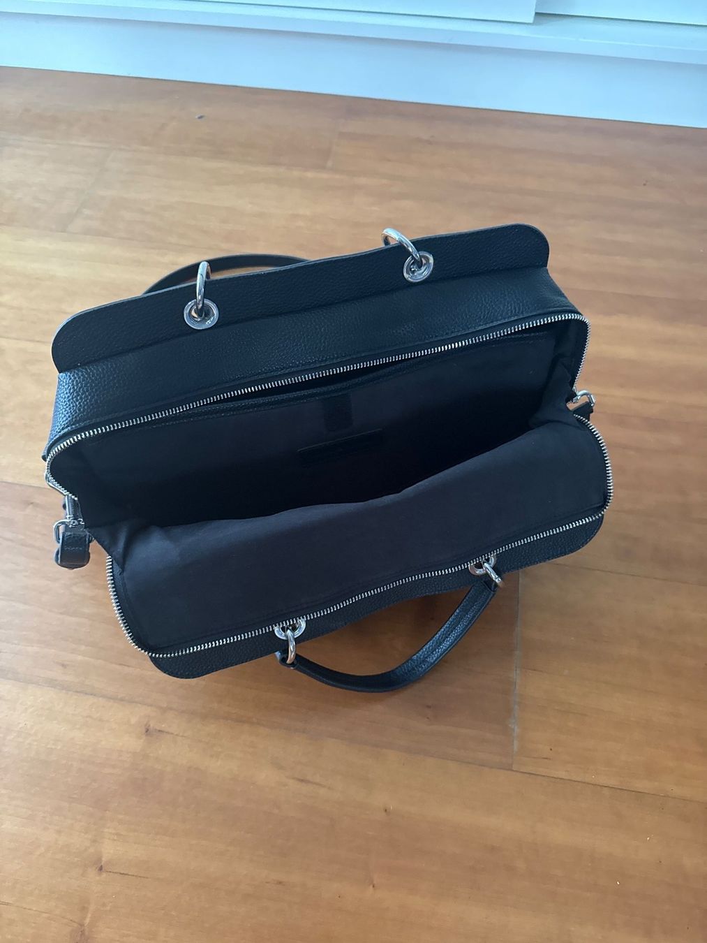 Tommy Hilfiger Borse da donna: Laptoptasche Tommy Hilfiger schwarz – Usato da Thalwil venduto da vernasm 4