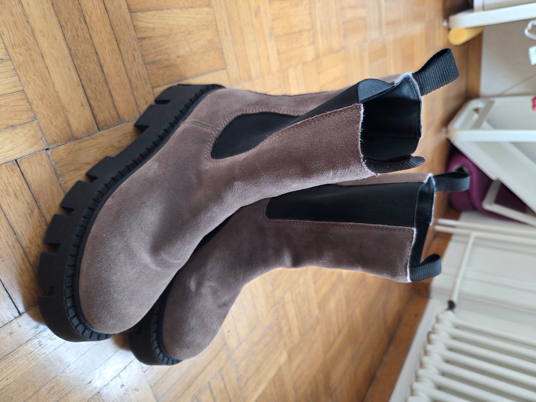 Scarpe da donna: Winteeschuhe - einmal getragen 👢 – Usato da Zürich venduto da gio_x8wj