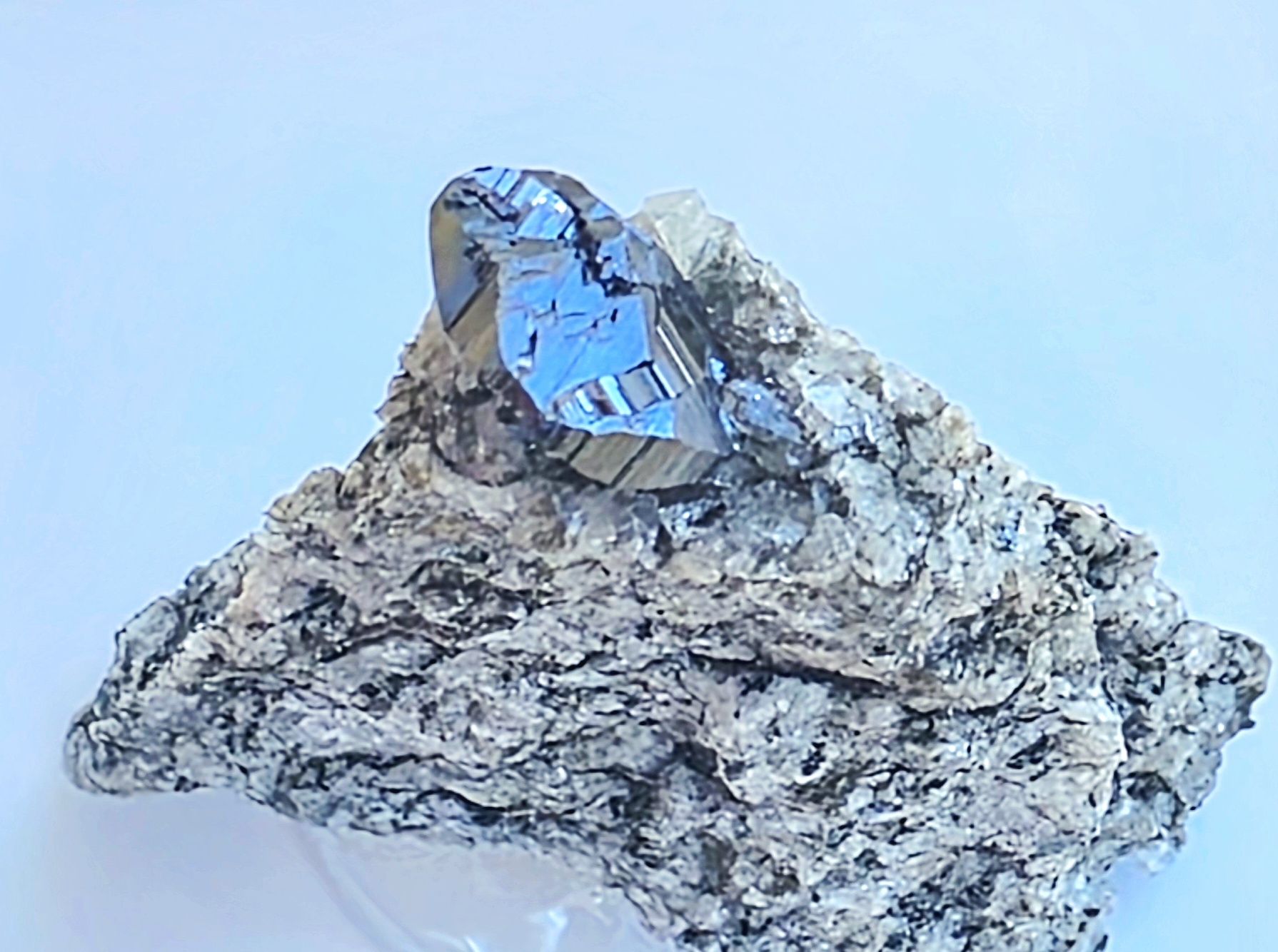 Minerali & Pietre curative: Rutil auf dem Gipfel. Ein Hingucker in absoluter perfektion. – Usato da Glis venduto da nbu_65ys 2