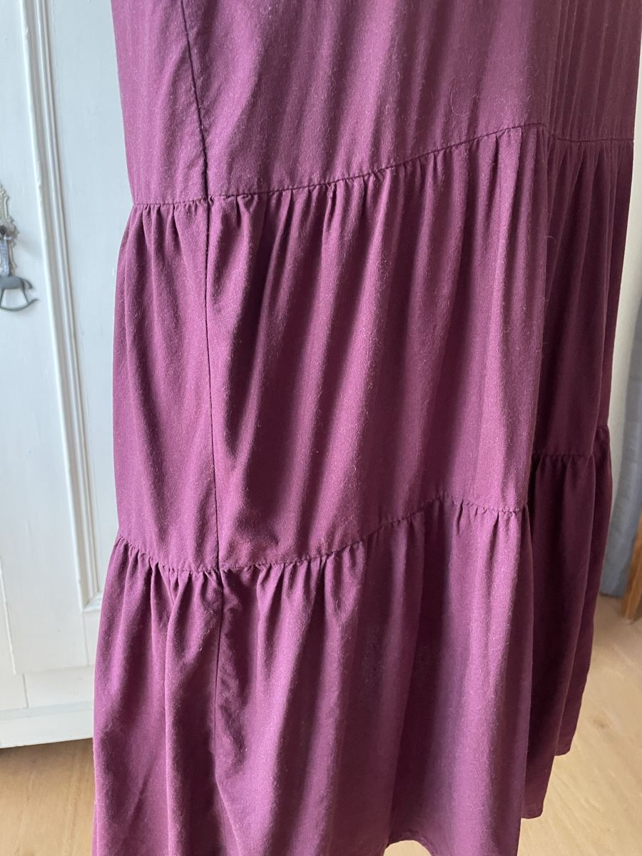 Vestiti: Stufenkleid bordeaux Gr. 38 – Usato da Bischofszell venduto da krass13 1