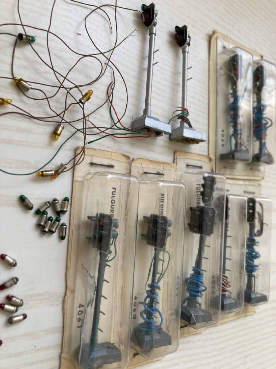 Fulgurex Modelleisenbahnen: Fulgurex Lichtsignale – Gebraucht aus Port von Ipuel 1