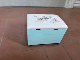 Spielzeugtruhe auf Rollen - Hübsches Design!