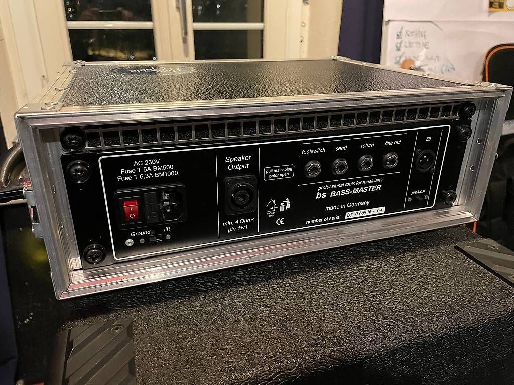 Amplificateurs: Bassverstärker bs Bassysteme – D'occasion à Brunnen par Noldius 1