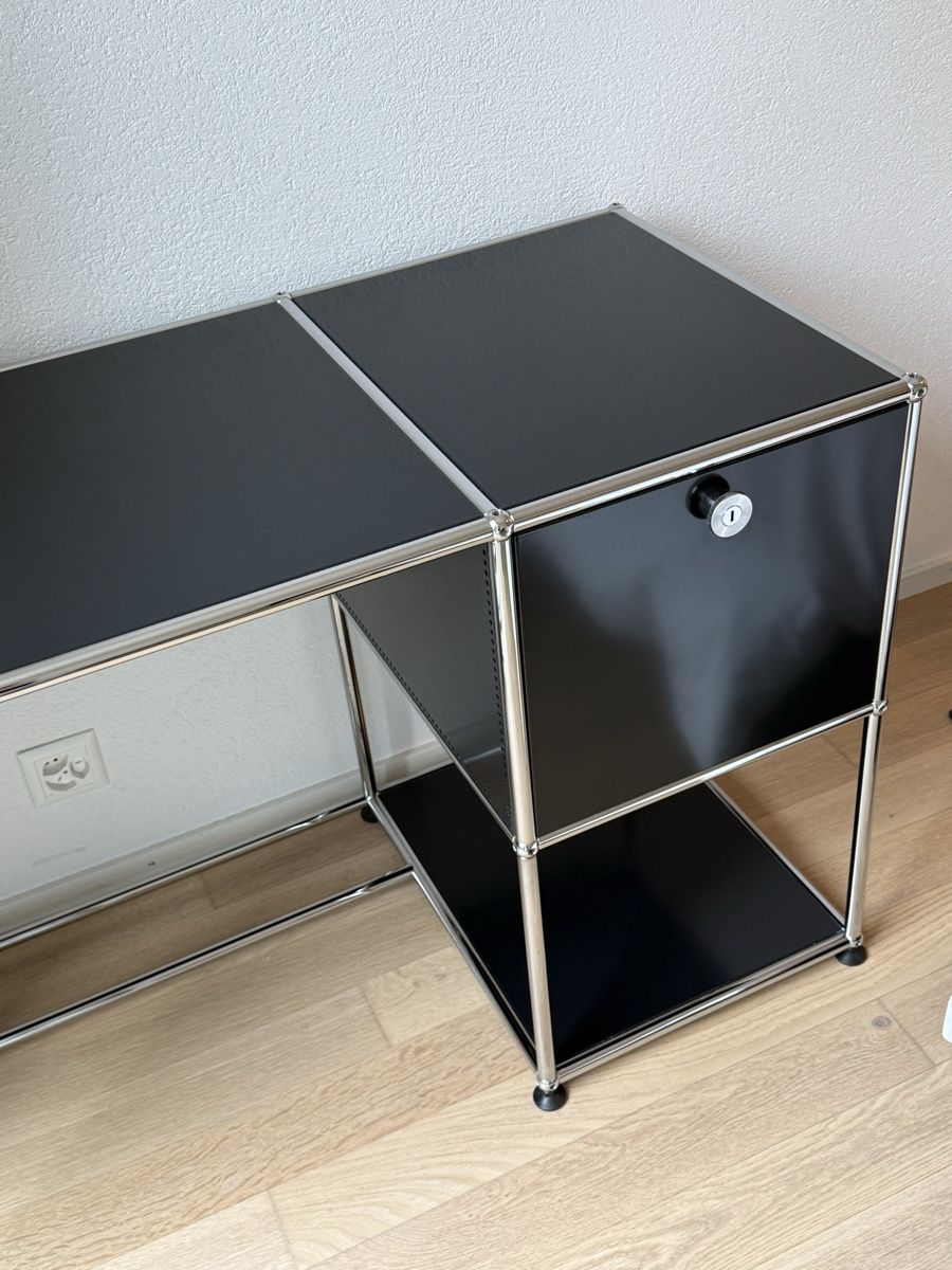 USM Scrivanie: Bureau Home Office B21 USM – Usato da Pully venduto da Adcin 2