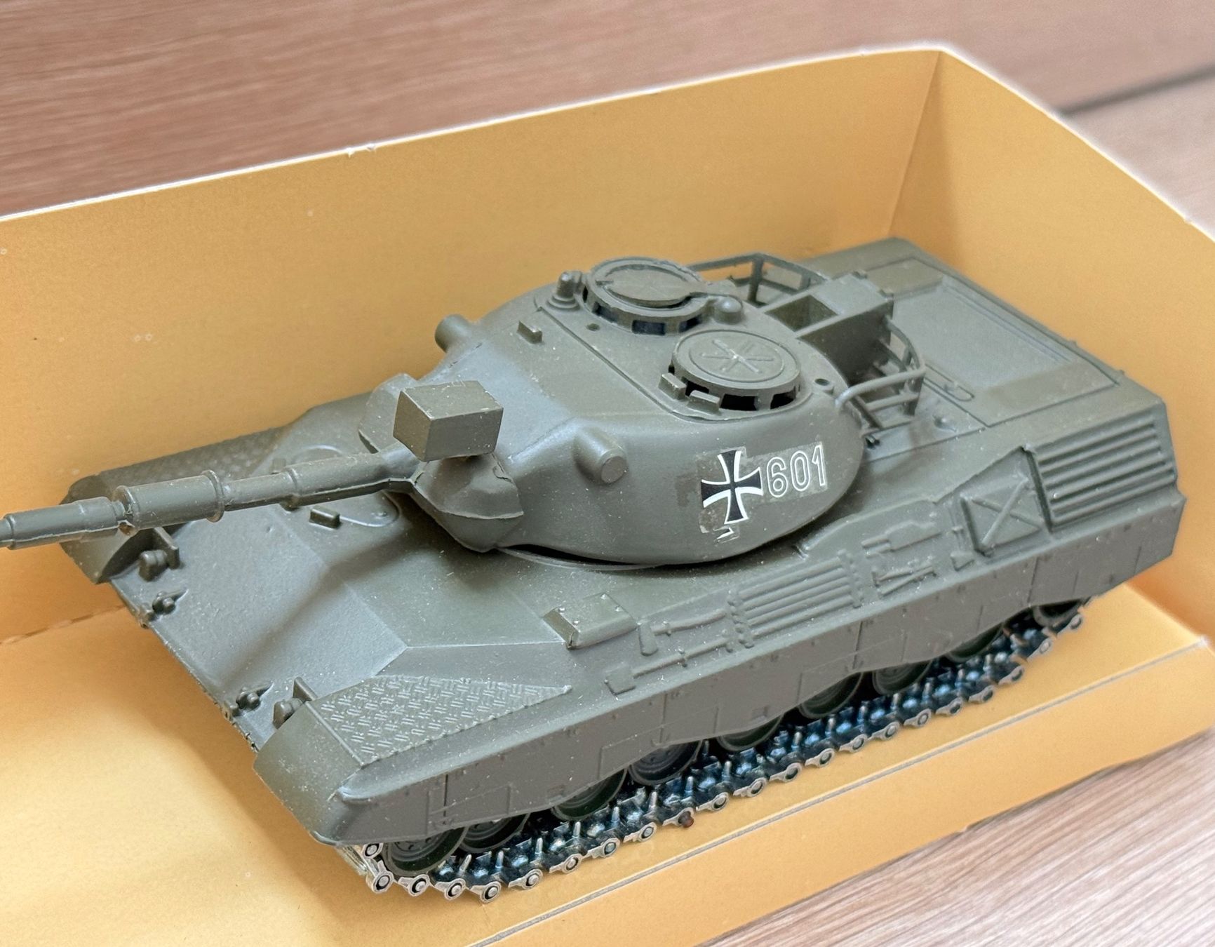 Kit di modellismo & Modellini statici: Char Léopard - Solido N°6055 dans sa boîte – Usato da Denges venduto da peumens 3