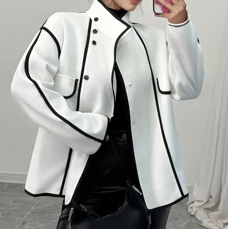 Glamour Giacca bianca con profili neri,per stagione 👍