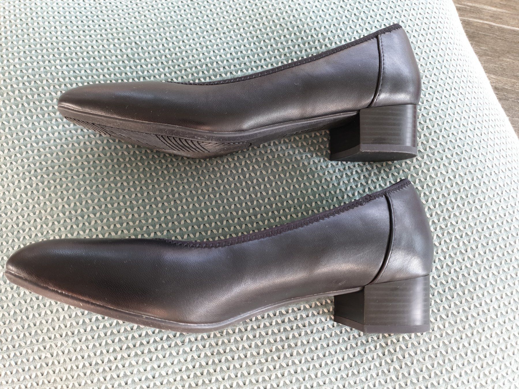 Scarpe da donna: Elegante, bequeme Pumps – Nuovo (secondo la descrizione) da Schmerikon venduto da Oxbow 2