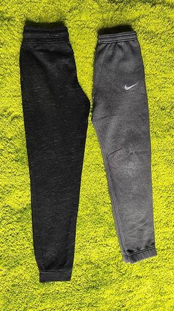2 Stück Trainerhosen/ Jogginghosen Grösse 152